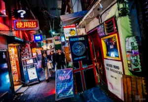 Nightlife districts in Tokyo - Golden Gai